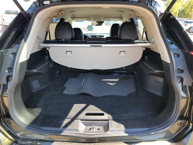 2017 Nissan Rogue SL photo 32