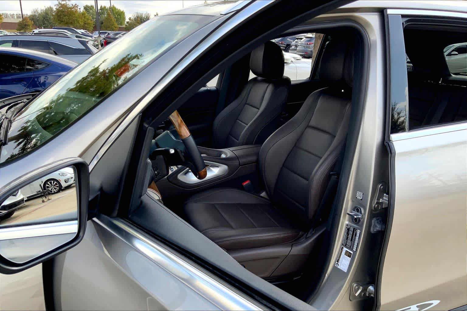 2022 Mercedes Benz GLE 450 4MATIC photo 4