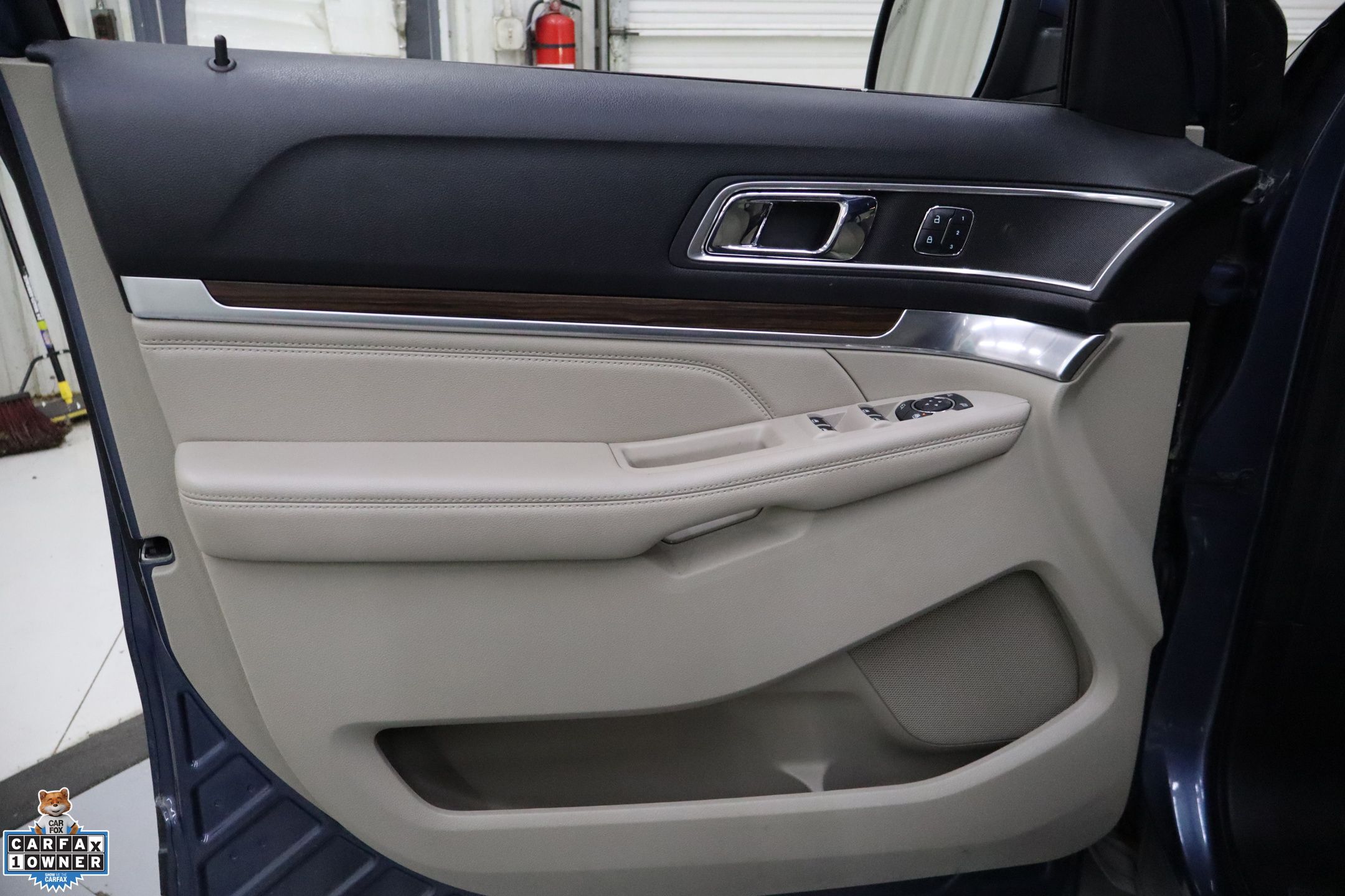 2018 Ford Explorer Limited photo 12