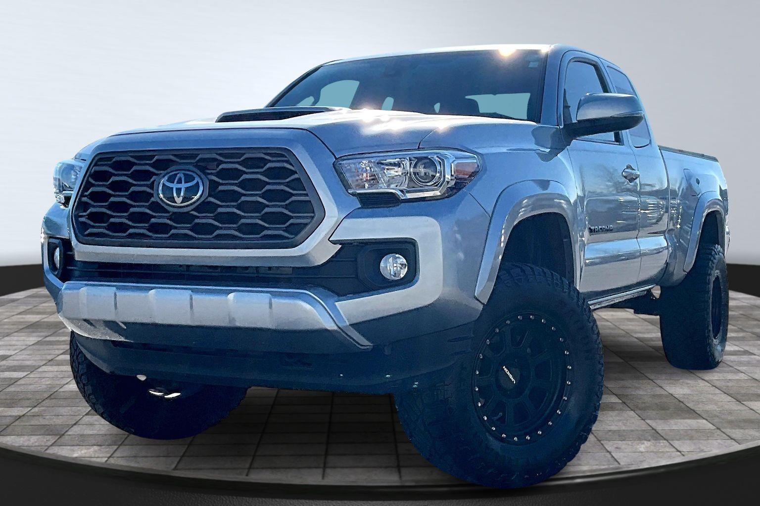 2022 Toyota Tacoma TRD Sport's photo