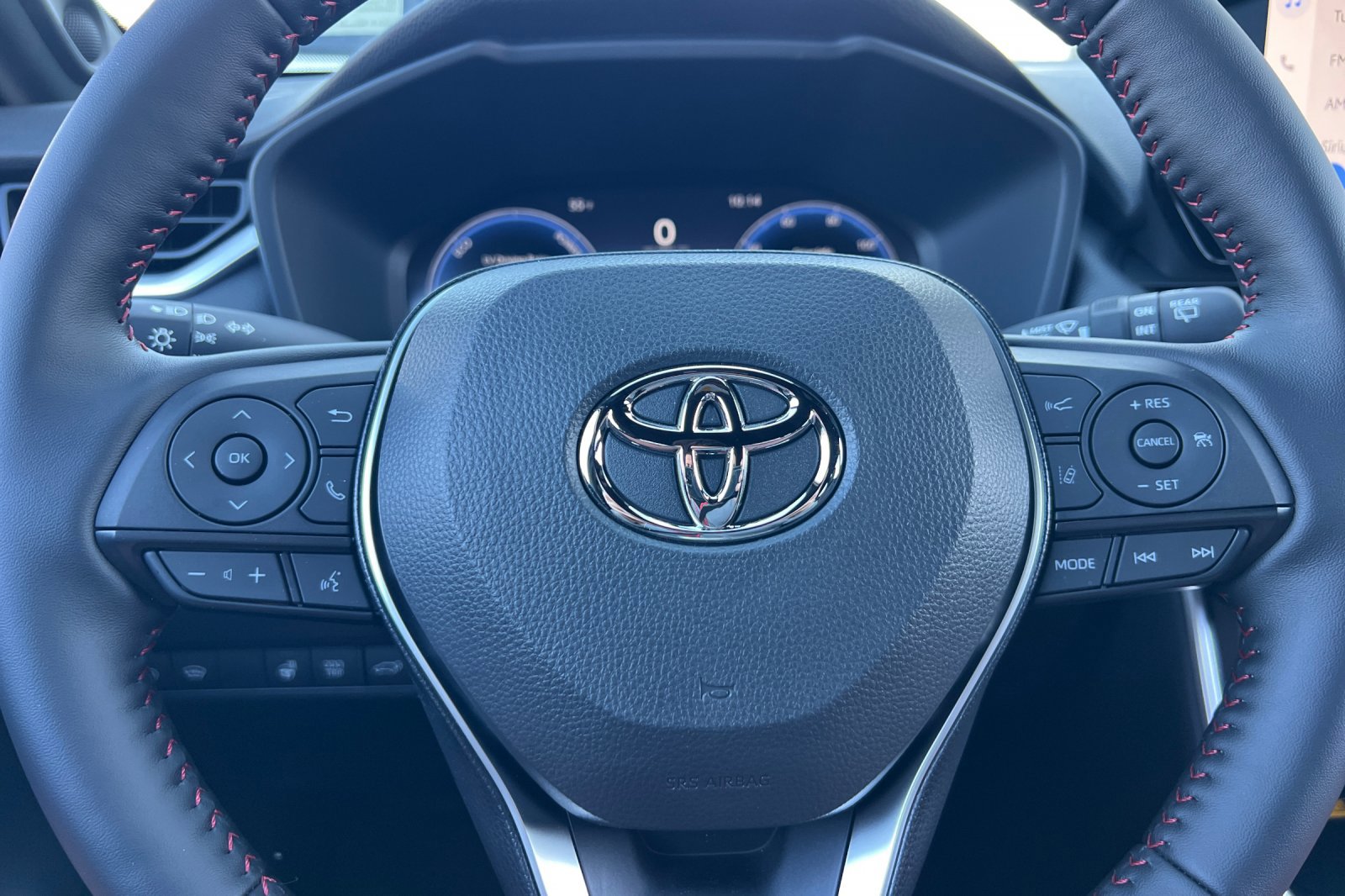 2025 Toyota RAV4 Hybrid XSE photo 16