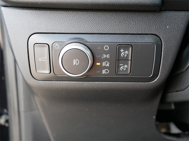 2020 Ford Escape SEL photo 22