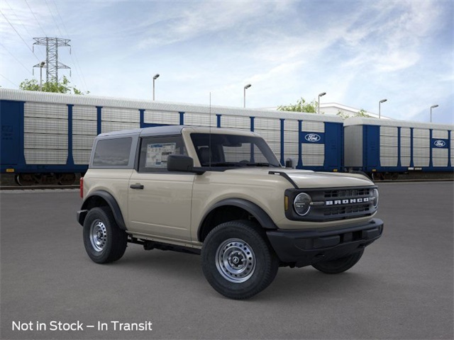 2025 Ford Bronco Base photo 5