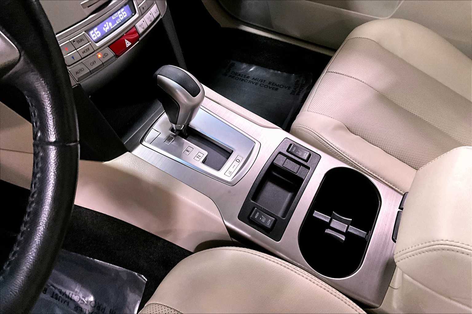 2012 Subaru Outback 2.5i Limited photo 14
