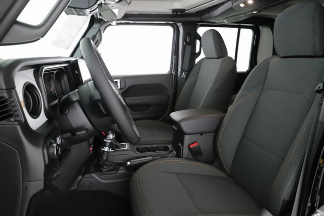 2025 Jeep Gladiator Willys photo 15