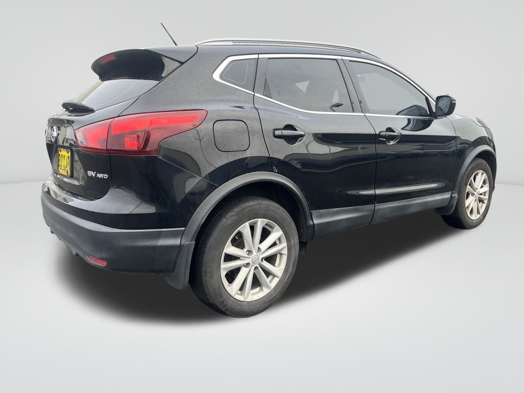 2018 Nissan Rogue Sport SV photo 4