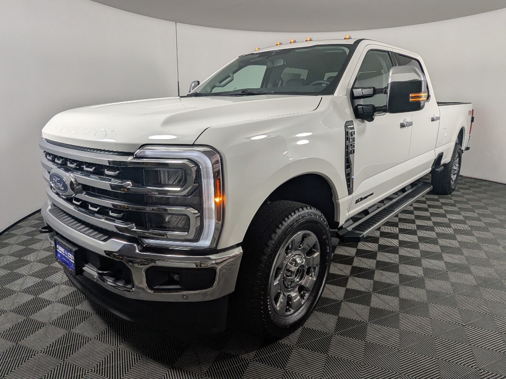 2026 Ford F-350 Lariat photo 3