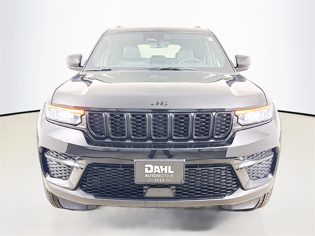 2025 Jeep Grand Cherokee Altitude X photo 2