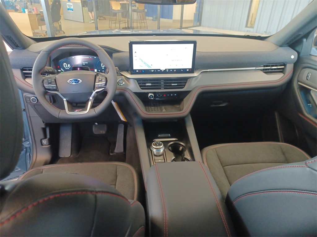 2025 Ford Explorer ST photo 22