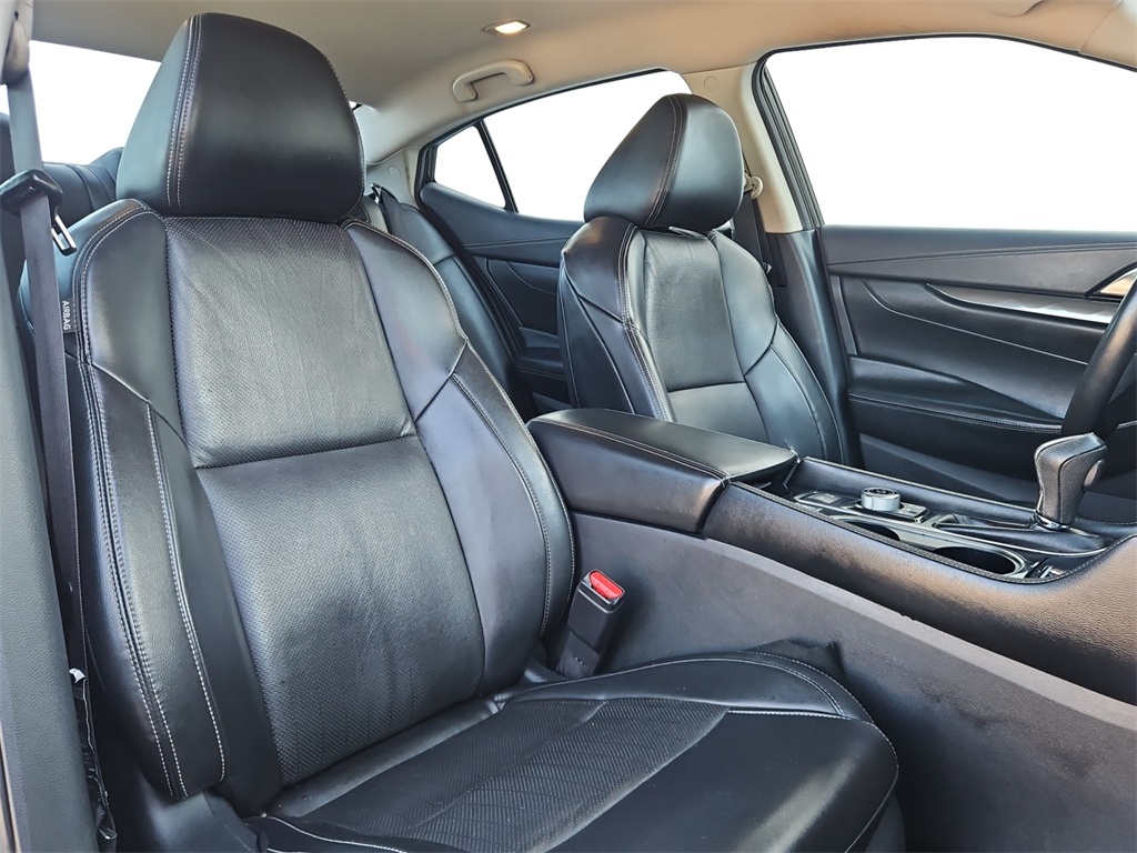 2019 Nissan Maxima SV photo 26