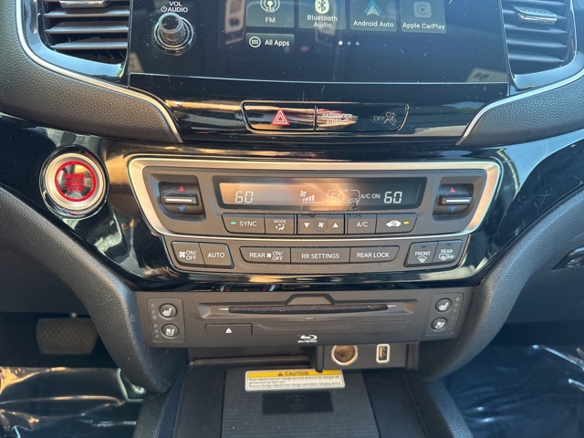 2021 Honda Pilot Black Edition photo 18