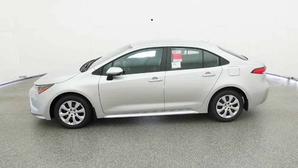 2025 Toyota Corolla LE photo 10