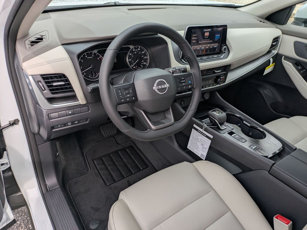 2026 Nissan Rogue SV photo 11