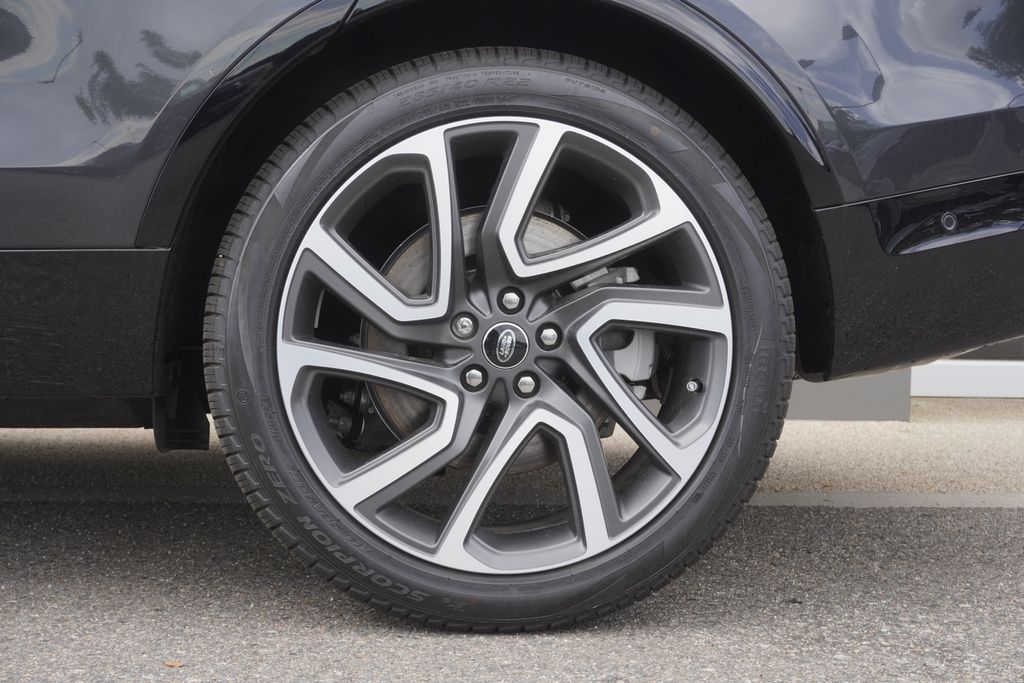 2025 Land Rover Discovery SE photo 31