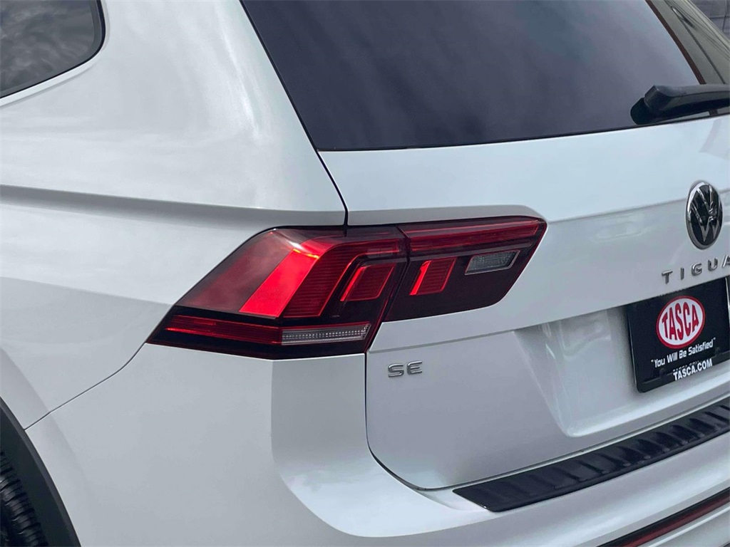 2022 Volkswagen Tiguan SE R-Line Black photo 9