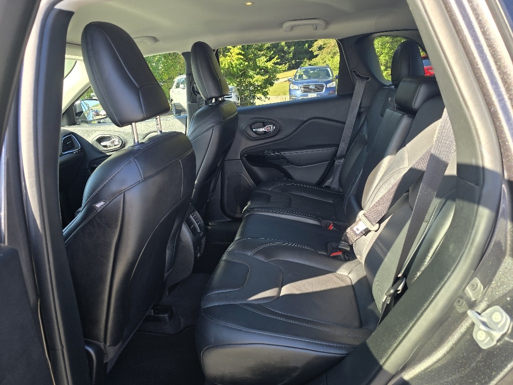 2023 Jeep Cherokee Altitude photo 3