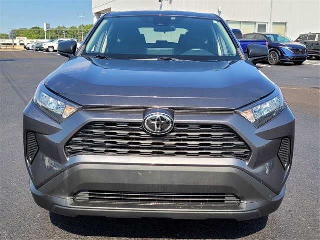 2022 Toyota RAV4 LE photo 14