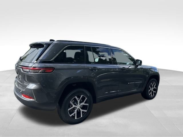 2025 Jeep Grand Cherokee Limited photo 4