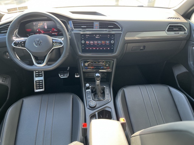 2024 Volkswagen Tiguan SE R-Line Black photo 4