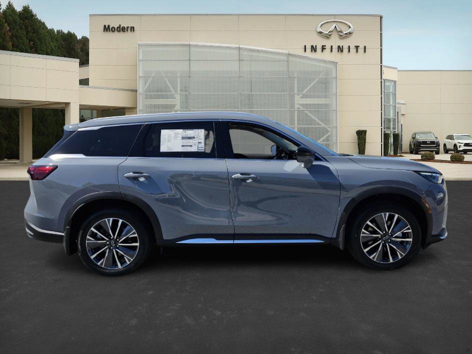 2026 Infiniti QX60 Luxe photo 3