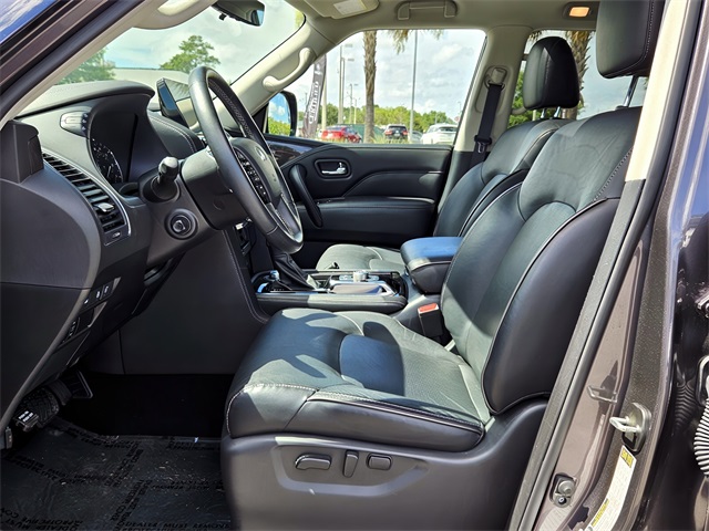 2024 Infiniti QX80 Luxe photo 3