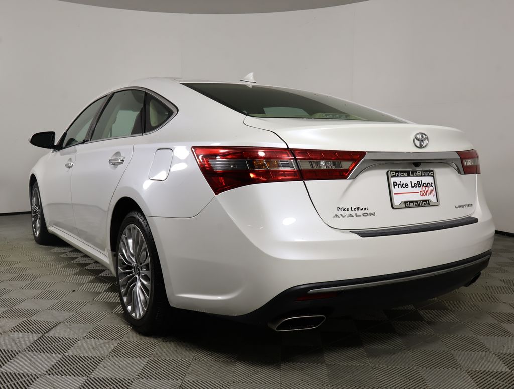 2017 Toyota Avalon Limited photo 4