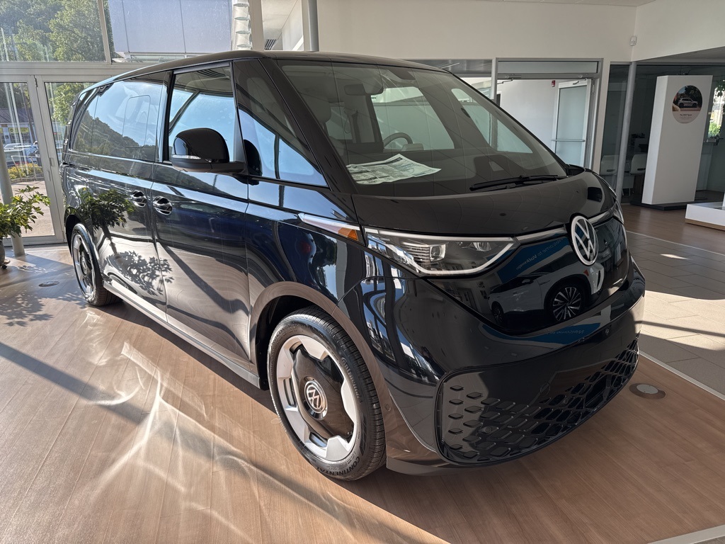 2025 Volkswagen ID. Buzz Pro Plus photo 4
