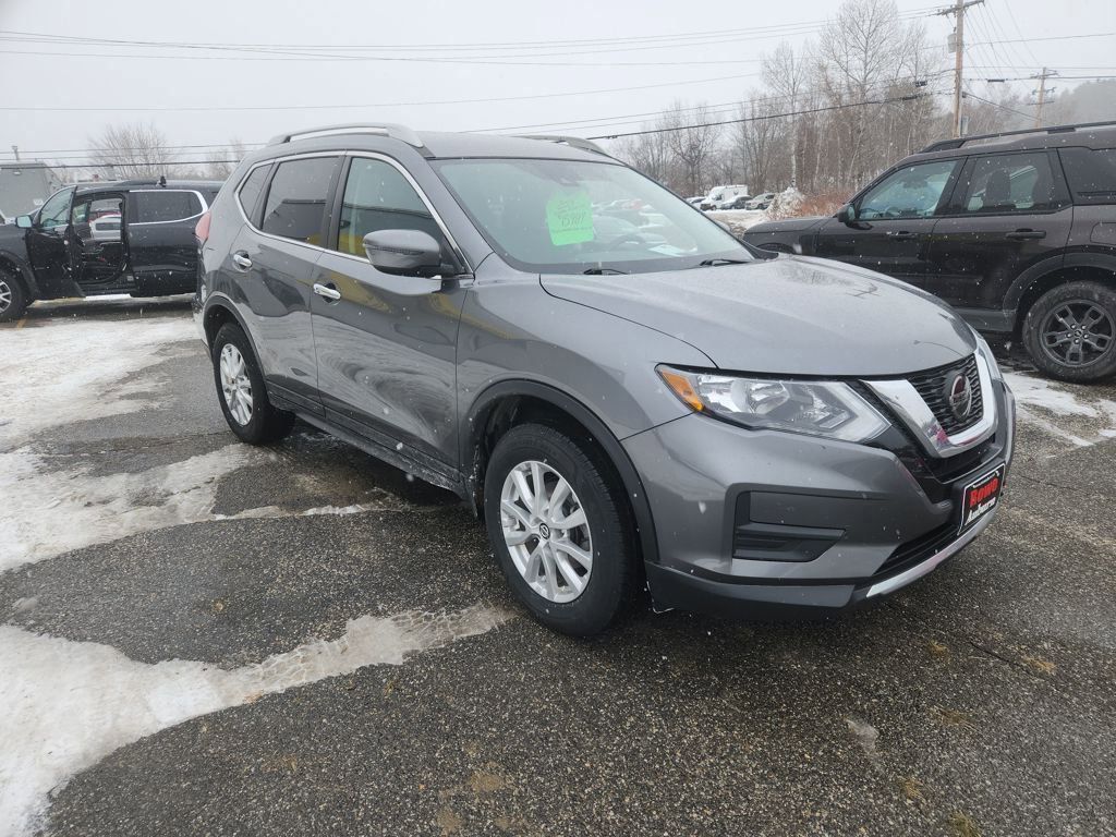 2019 Nissan Rogue SV's photo