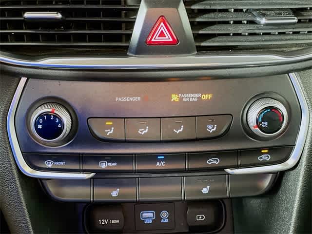 2020 Hyundai Santa Fe SEL photo 15