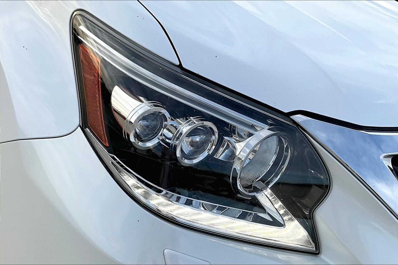 2015 Lexus GX 460 Premium photo 25