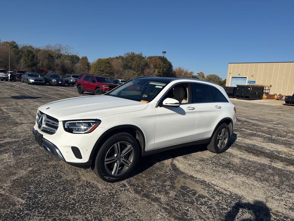 2022 Mercedes Benz GLC 300 photo 4