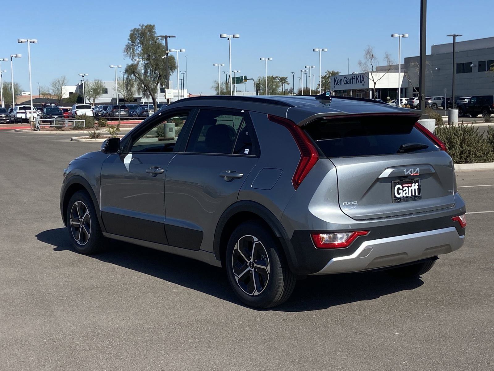 2025 Kia Niro EX photo 3