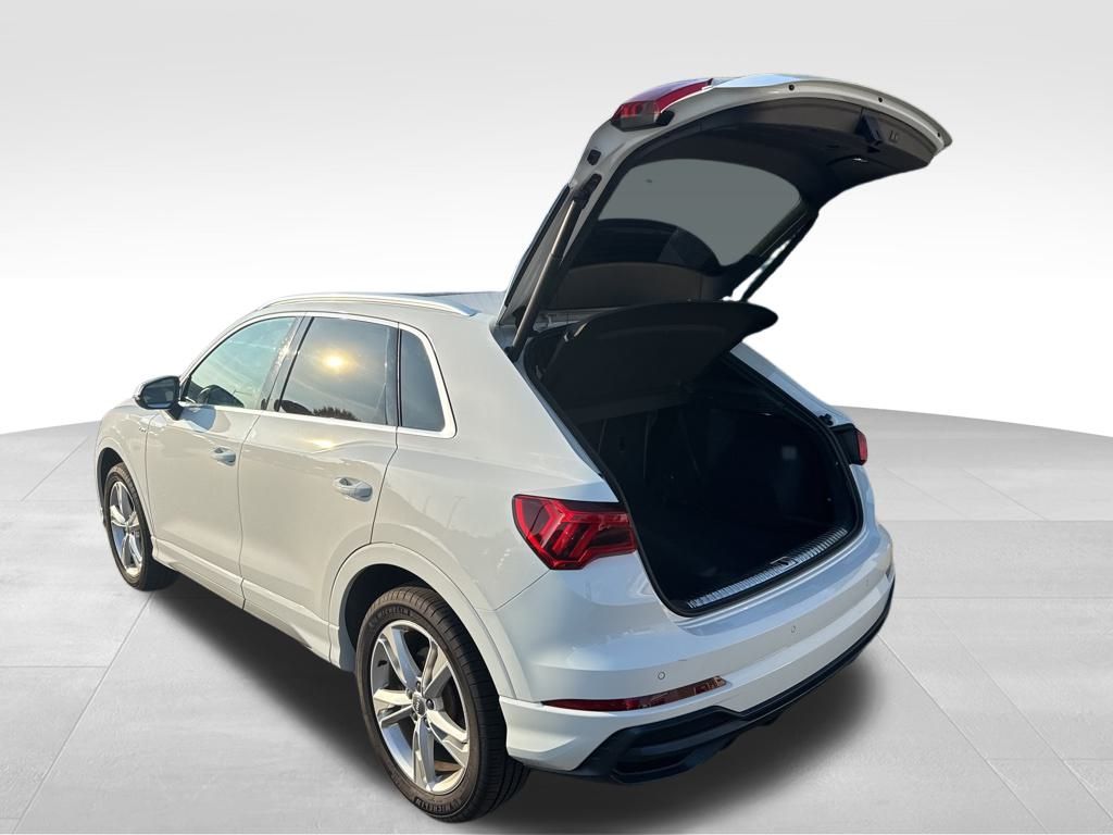 2020 Audi Q3 Premium Plus S line photo 3