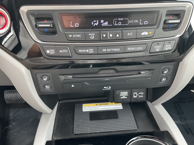 2019 Honda Pilot Elite photo 23