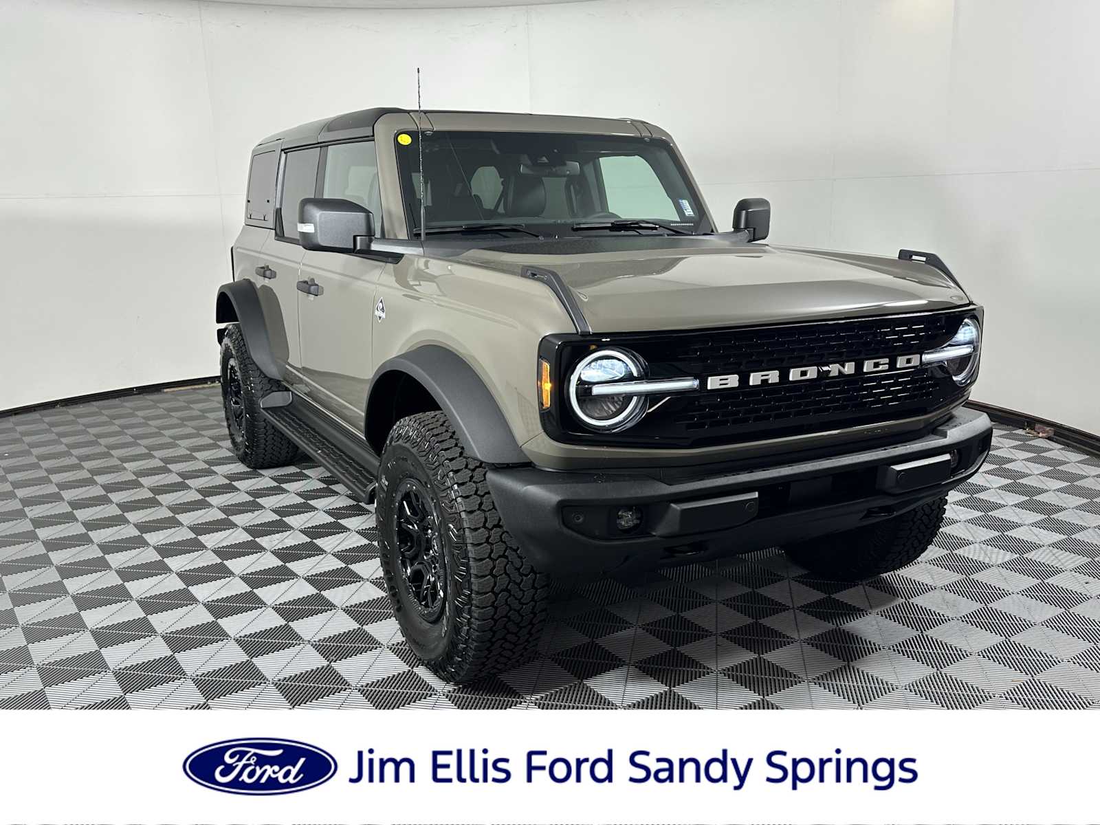 2025 Ford Bronco 4-Door Outer Banks's photo