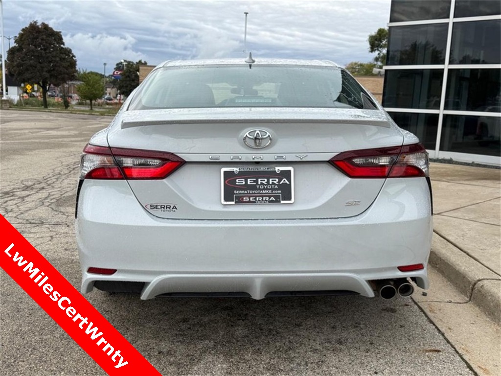 2023 Toyota Camry SE photo 4