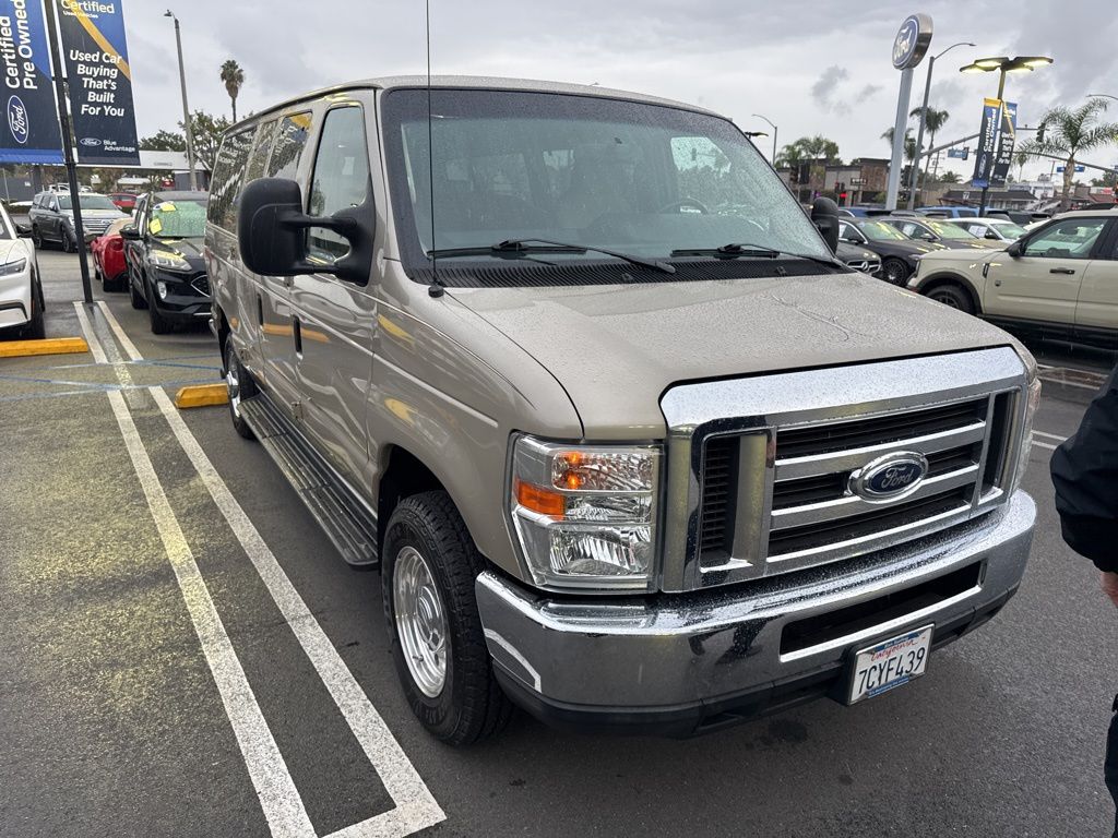 2013 Ford E-Series Econoline Wagon XLT