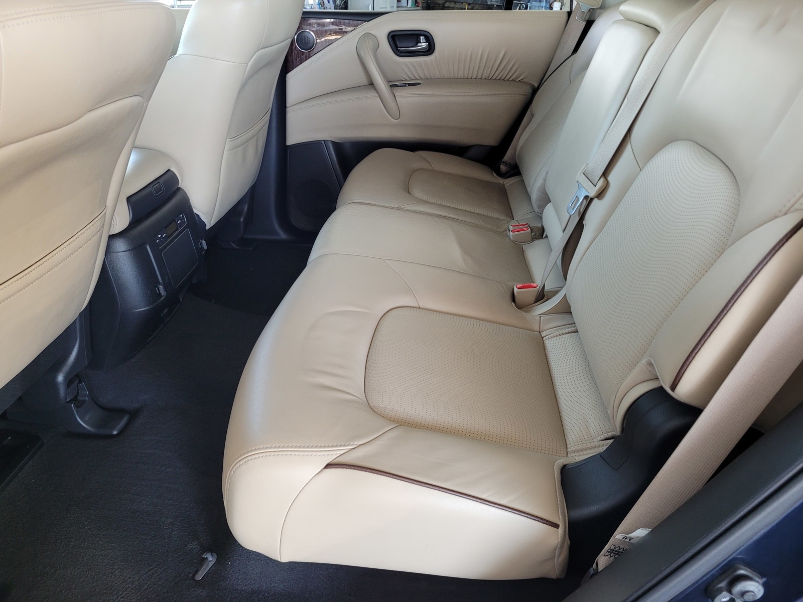 2018 Nissan Armada SL photo 4