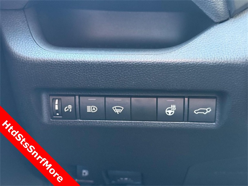 2022 Toyota RAV4 Hybrid XLE photo 30