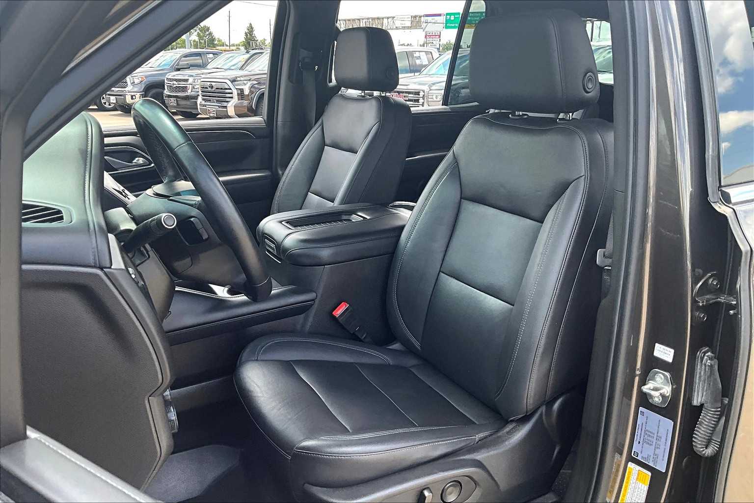 2021 Chevrolet Tahoe LT photo 6