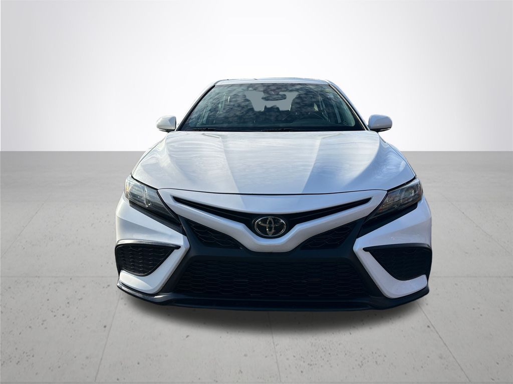 2023 Toyota Camry SE photo 3