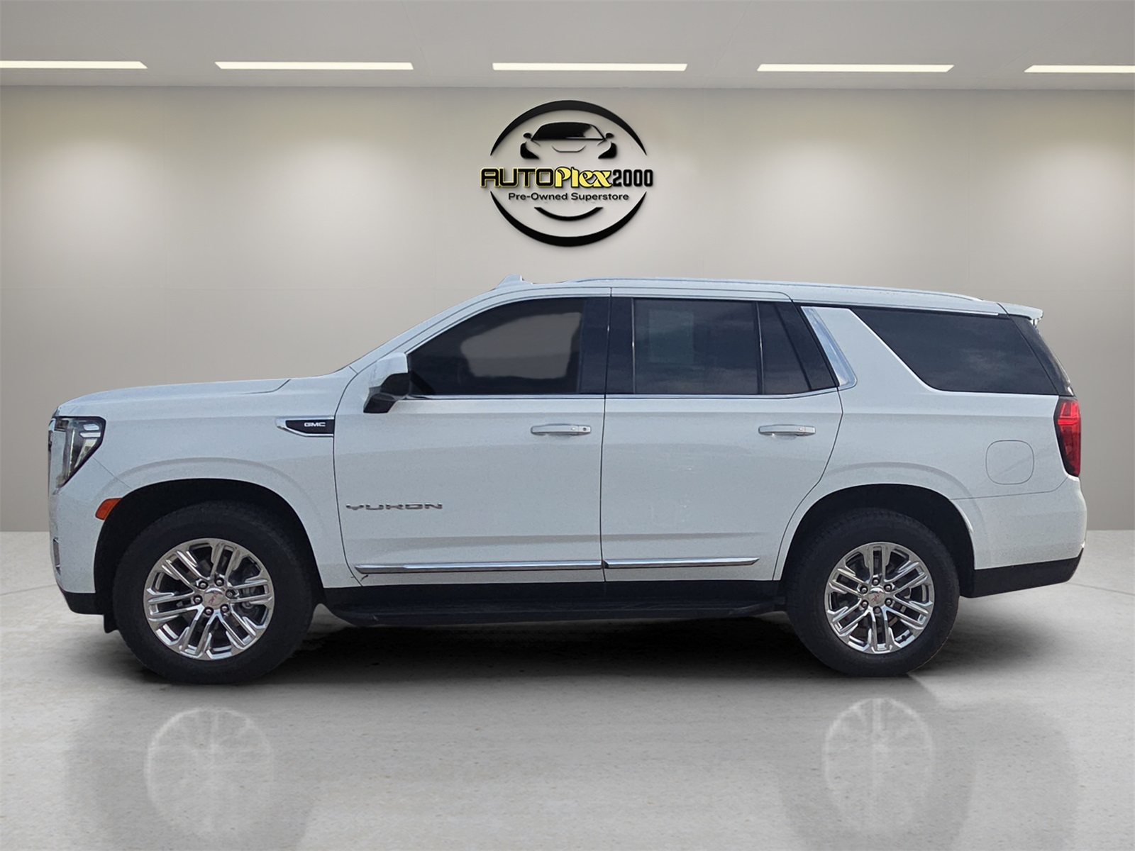 2023 Gmc Yukon SLT photo 4