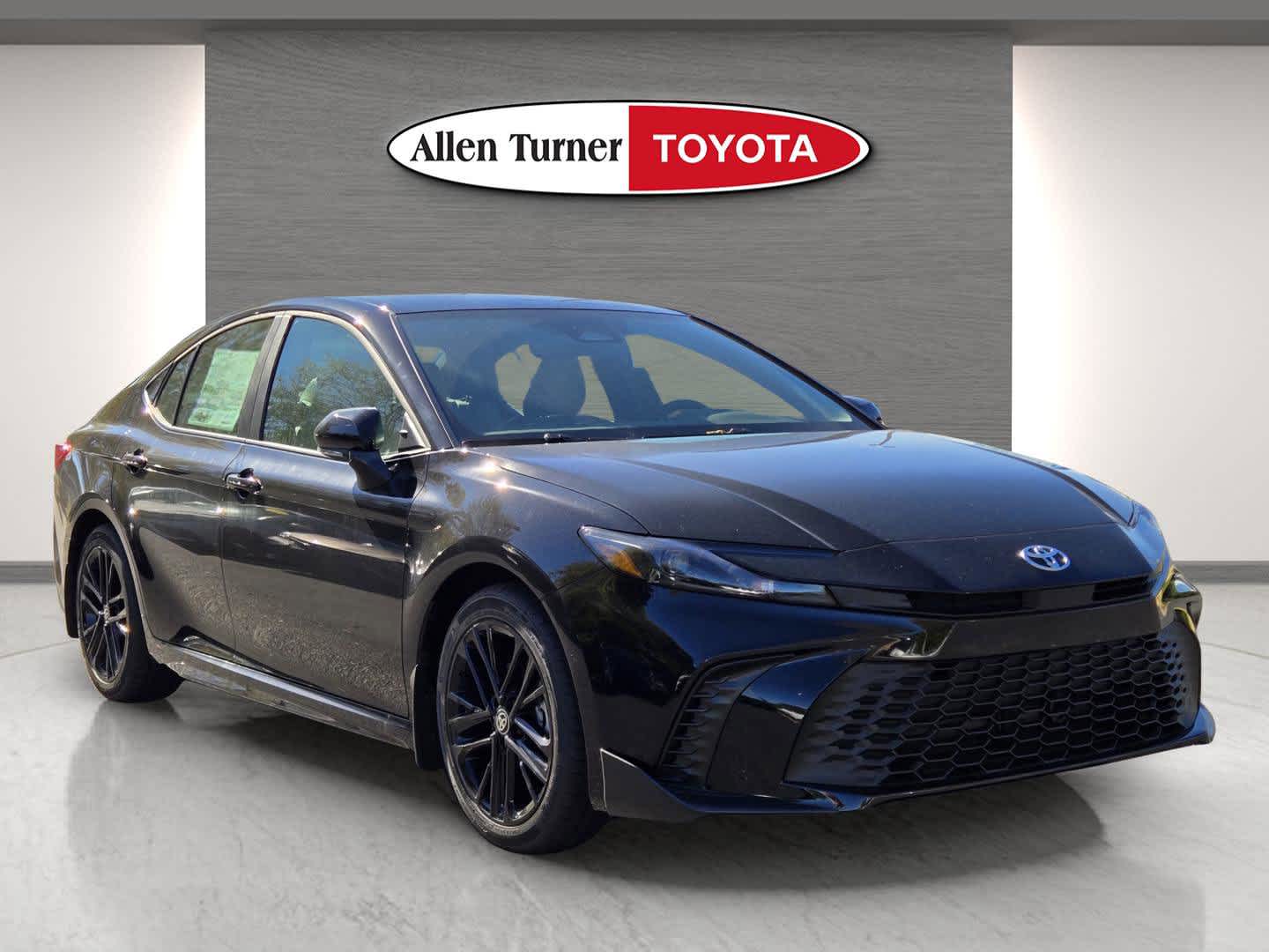 2026 Toyota Camry SE's photo