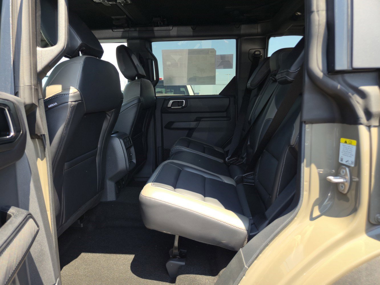 2025 Ford Bronco Outer Banks photo 18