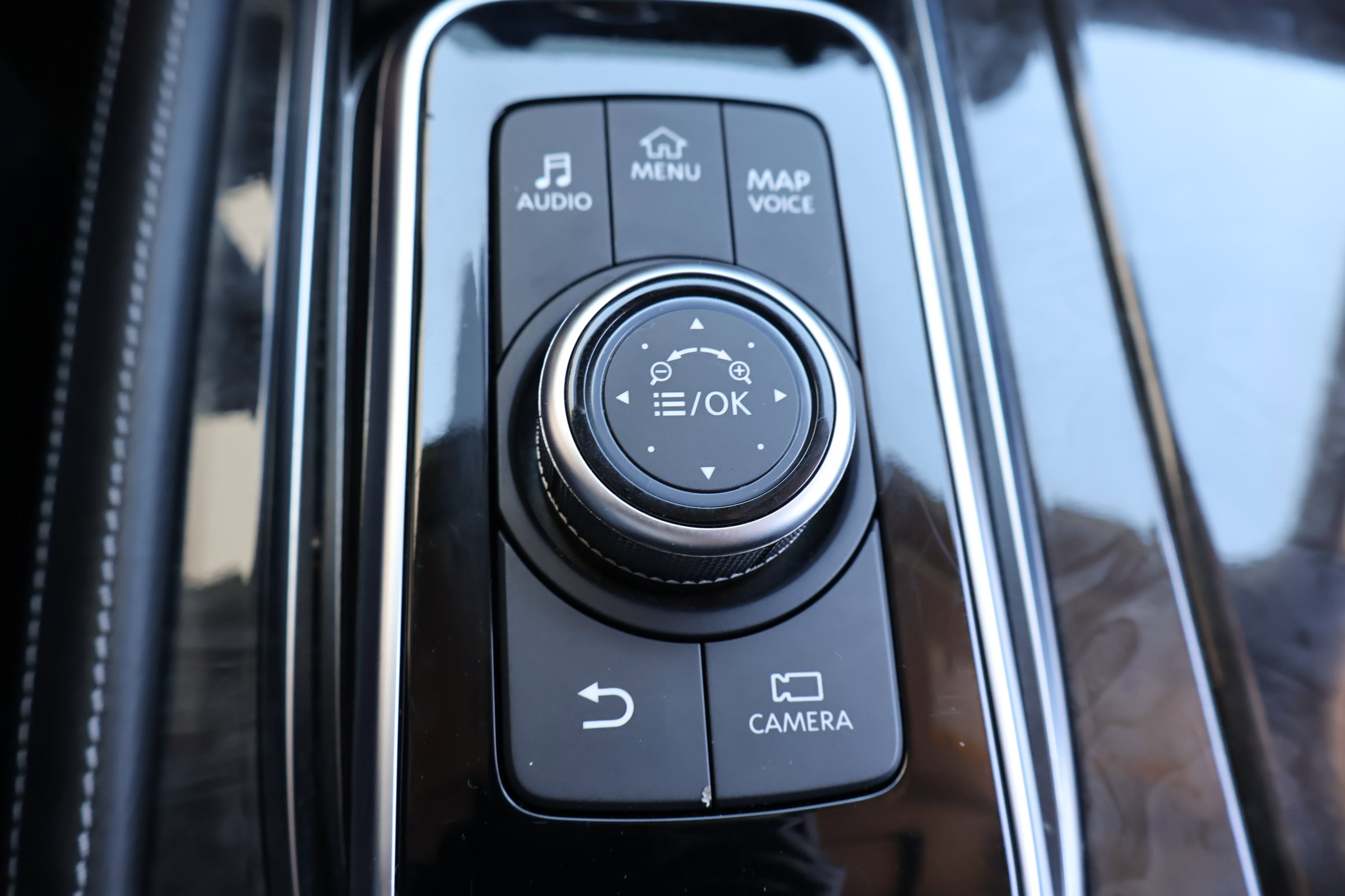 2024 Infiniti QX80 Luxe photo 30