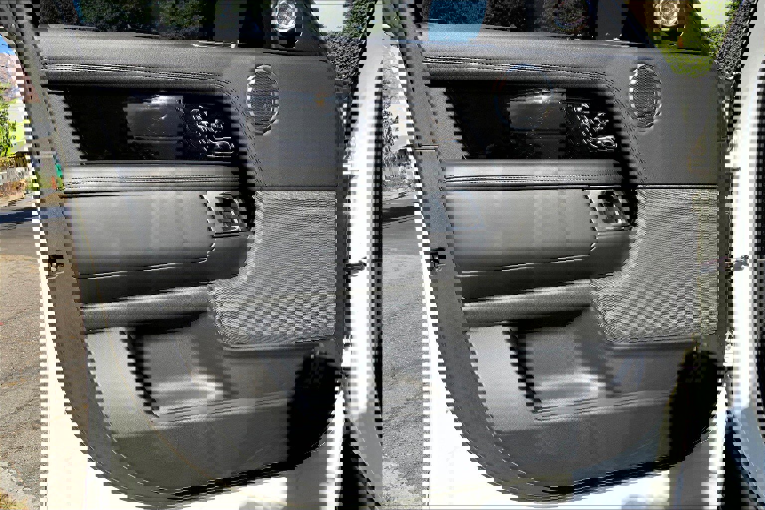2020 Land Rover Range Rover HSE photo 19