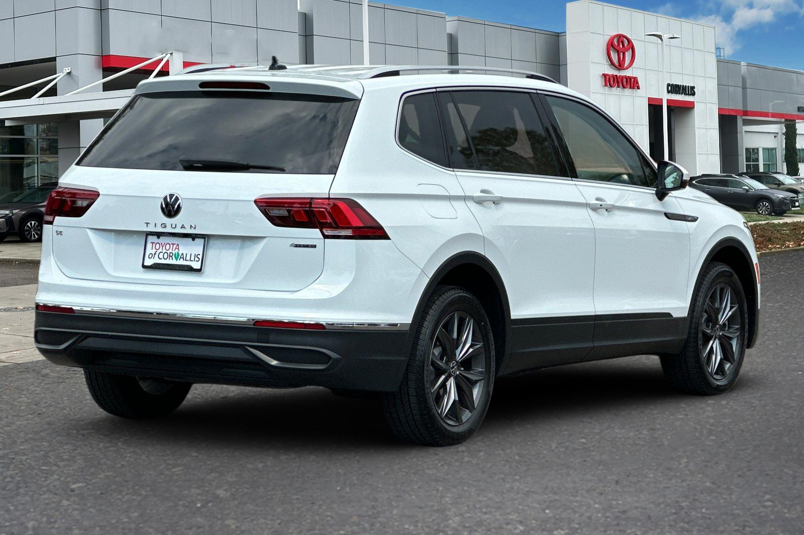 2024 Volkswagen Tiguan SE Wolfsburg Edition photo 3