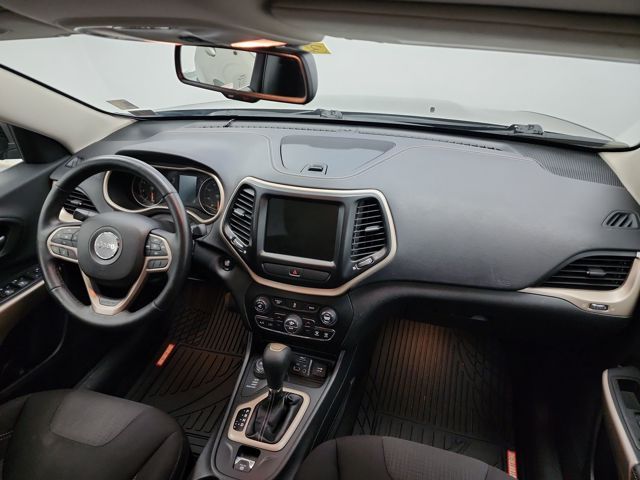 2017 Jeep Cherokee Latitude photo 21