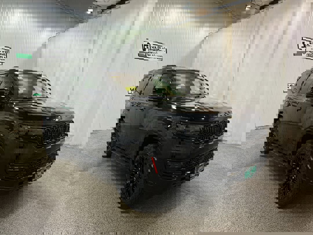 2025 Jeep Wagoneer Series II's photo