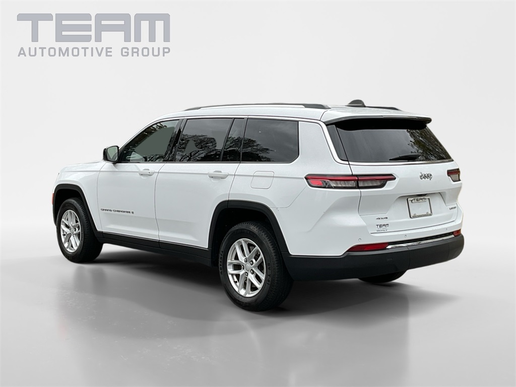 2023 Jeep Grand Cherokee Laredo photo 2
